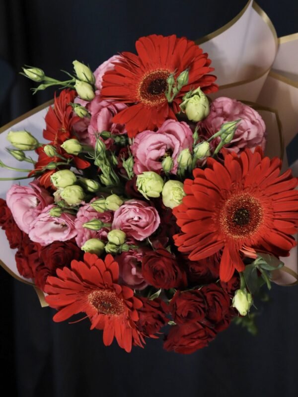 Gerbera y lisianthus Romance